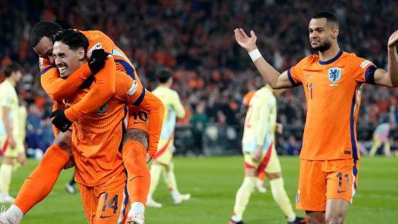 1742532735843063416.jpg 551.jpg